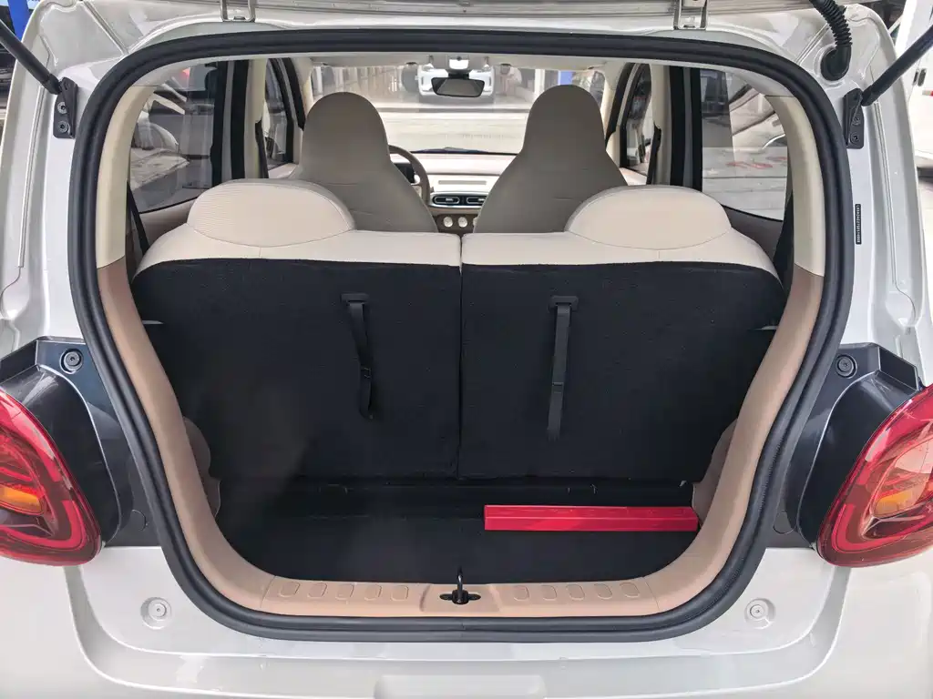 Wuling MINIEV — миниатюра 8