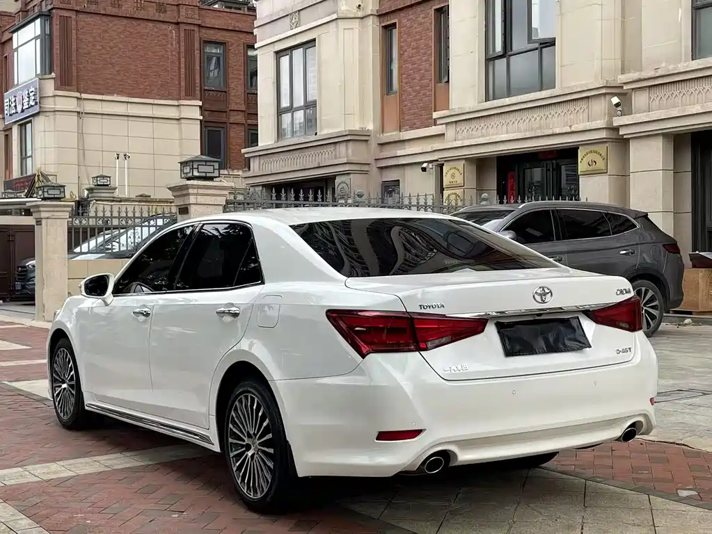 Toyota Crown 2018 2.0T Sport