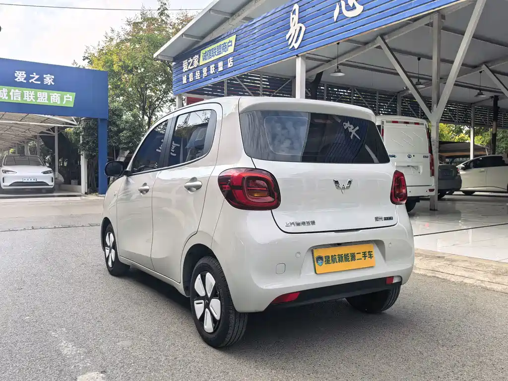 Wuling MINIEV — миниатюра 5