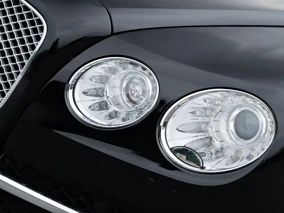 Bentley Flying Spur — миниатюра 5