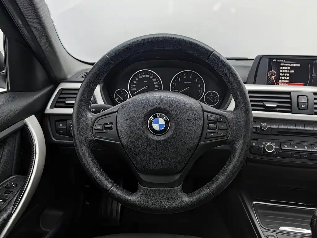 BMW 3 Series — миниатюра 11