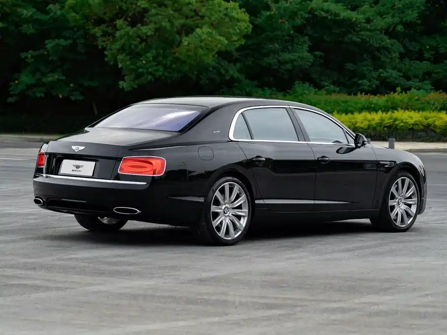Bentley Flying Spur — миниатюра 3