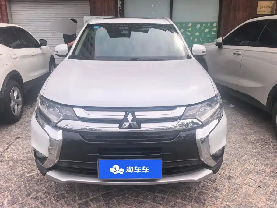 Mitsubishi Outlander — миниатюра 2