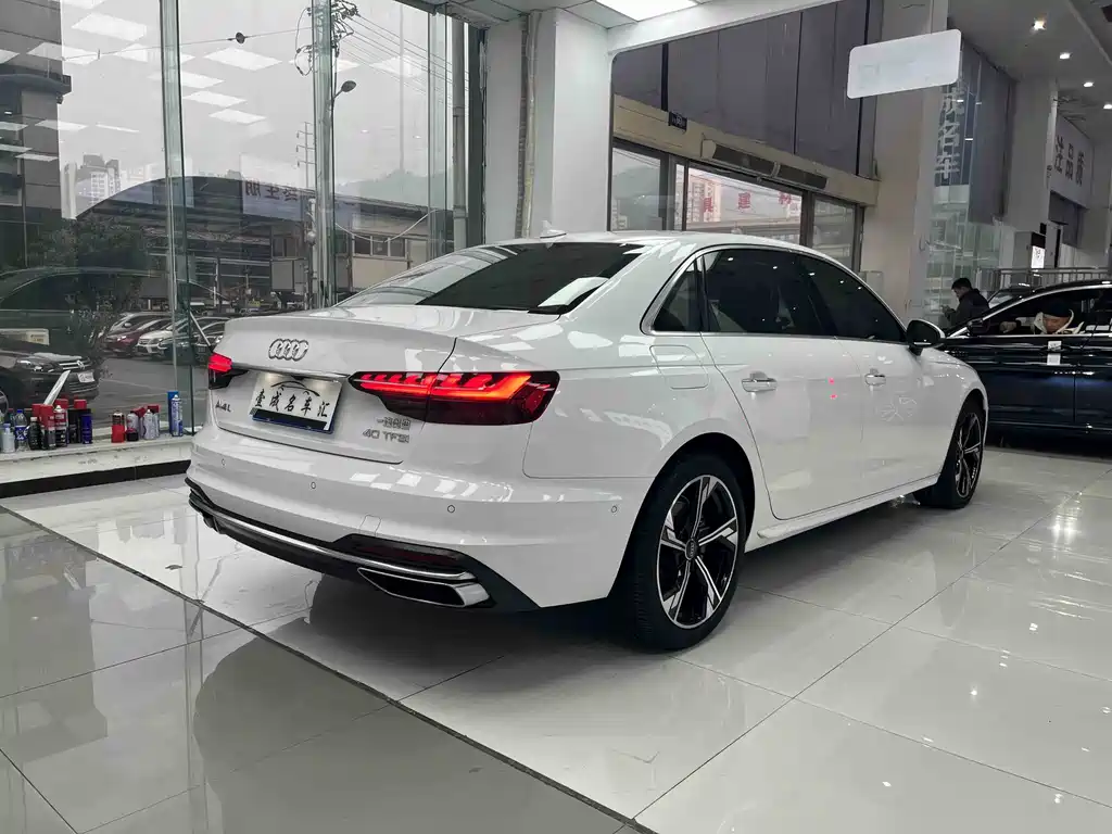 AUDI A4L
