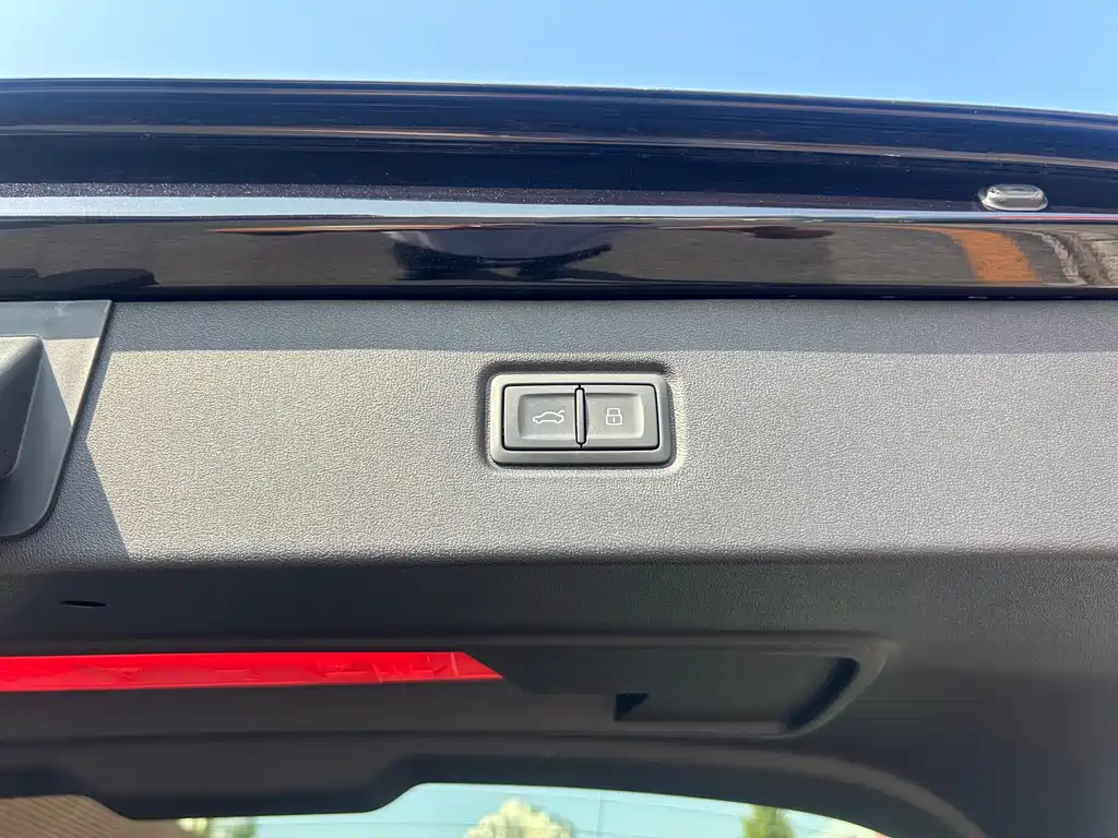 Audi Q5 e-tron — миниатюра 20