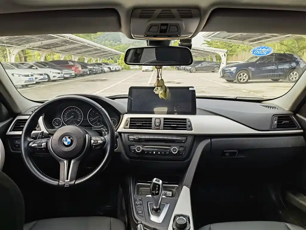 BMW 3 Series — миниатюра 18