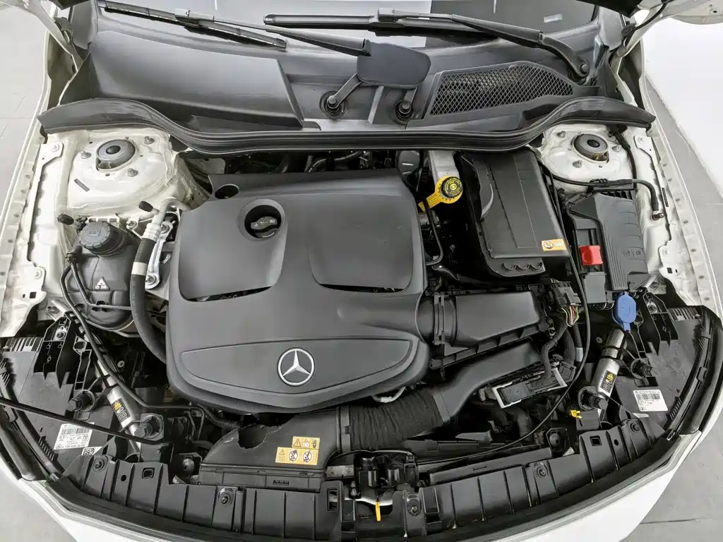 Mercedes-Benz GLA — миниатюра 6