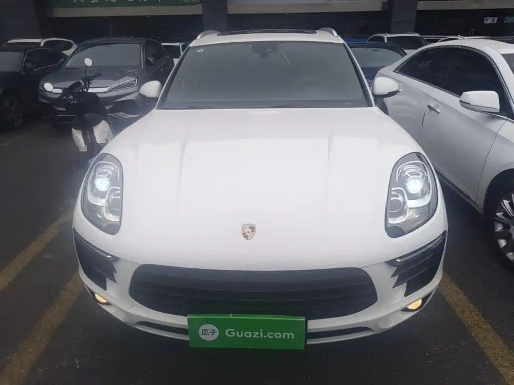 Porsche Macan — миниатюра 3