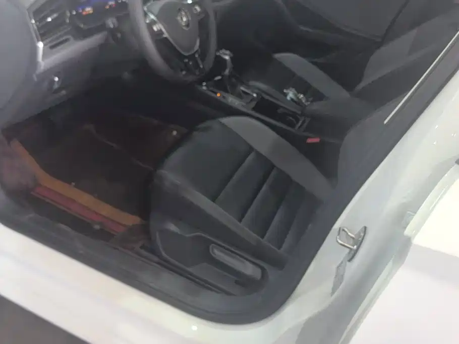 Volkswagen Sagitar — миниатюра 9