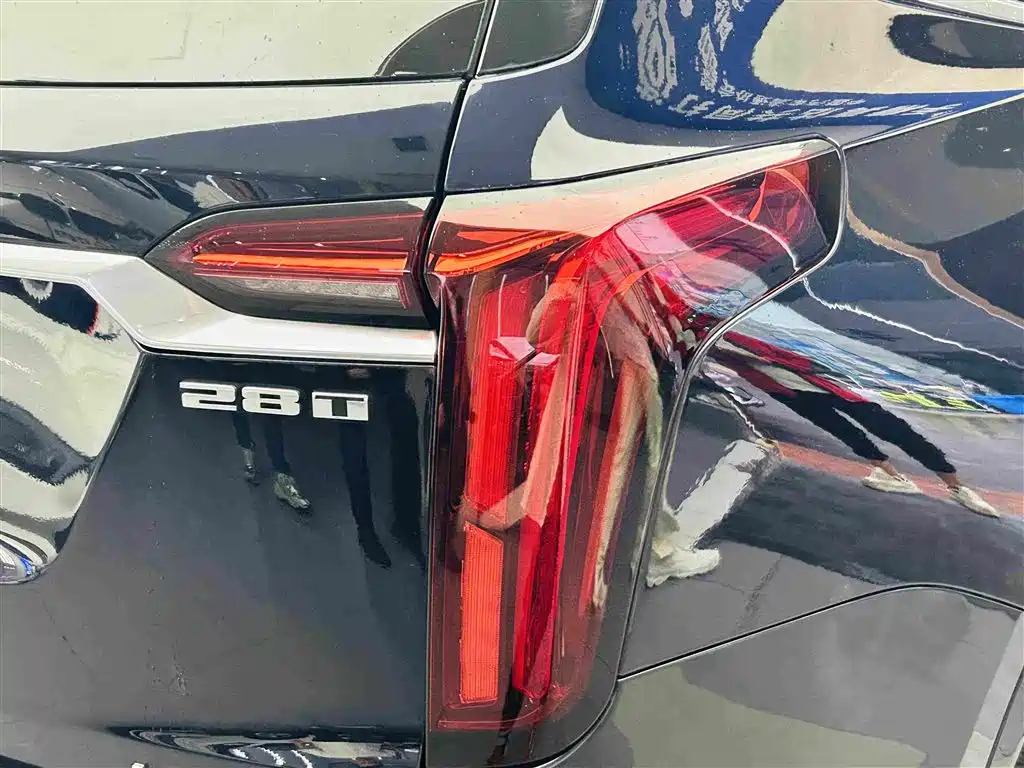 Cadillac XT6 — миниатюра 12