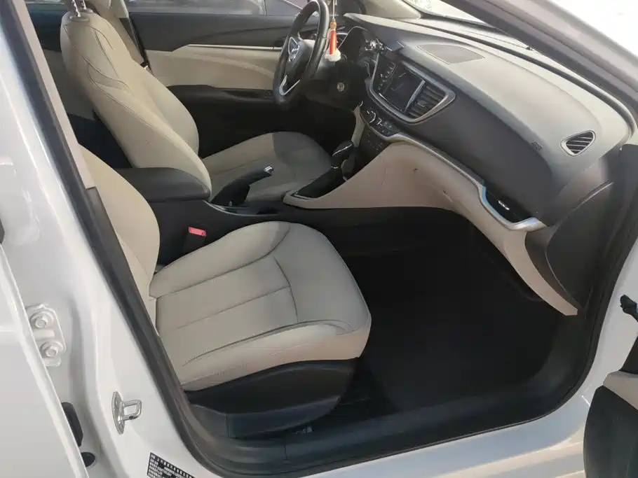 Buick Excelle — миниатюра 8