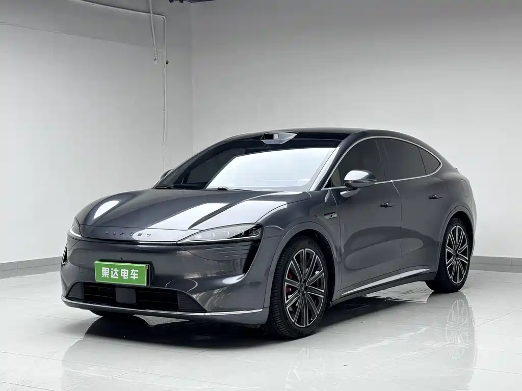 Luxeed R7