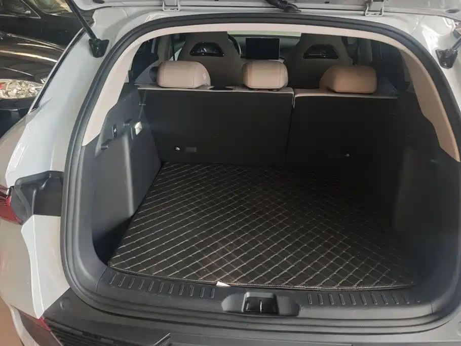 BYD Yuan Plus — миниатюра 4