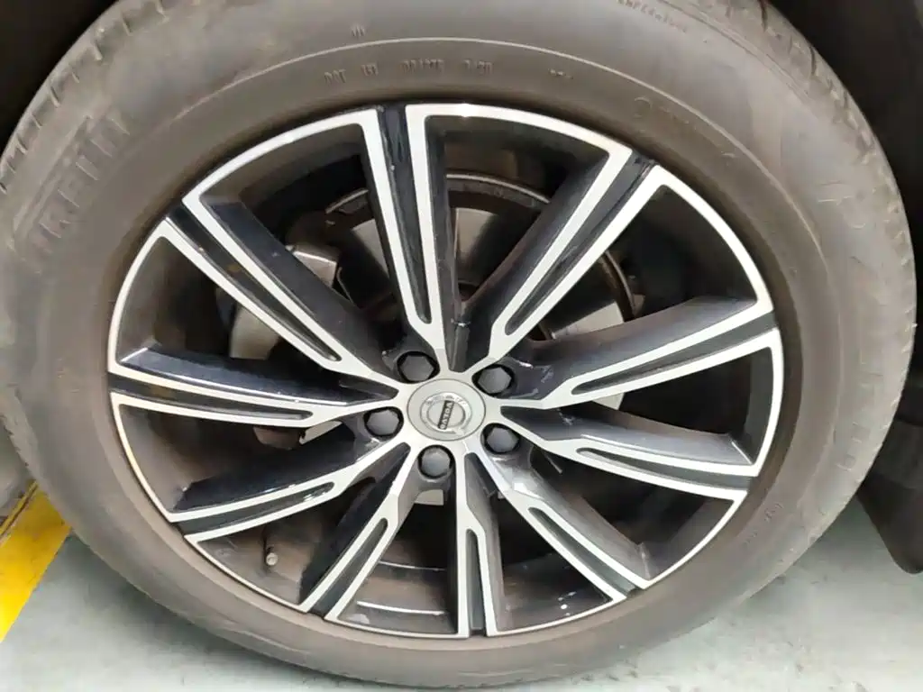 Volvo XC60 — миниатюра 23