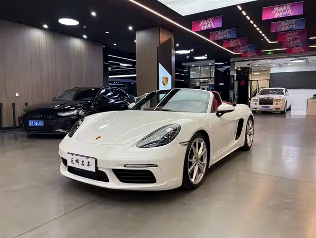 PORSCHE 718