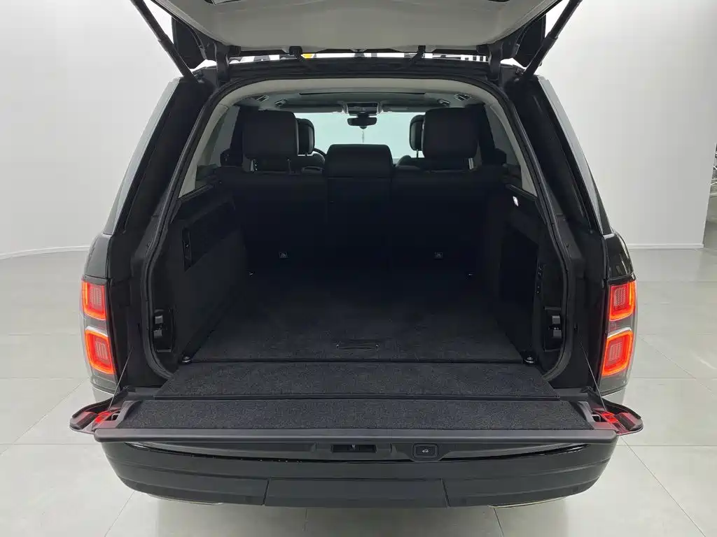 Land Rover Range Rover — миниатюра 3