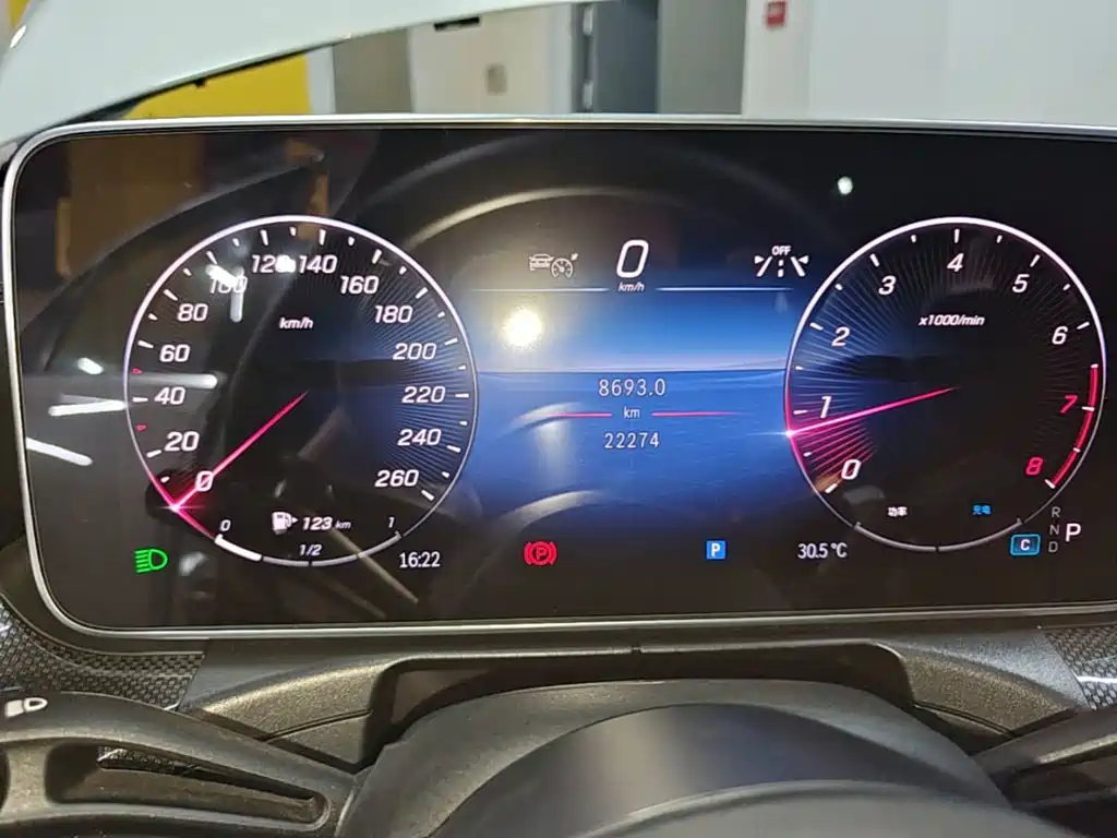 Mercedes-Benz C-Class — миниатюра 12