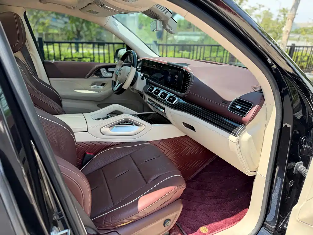 Mercedes-Benz GLS — миниатюра 21