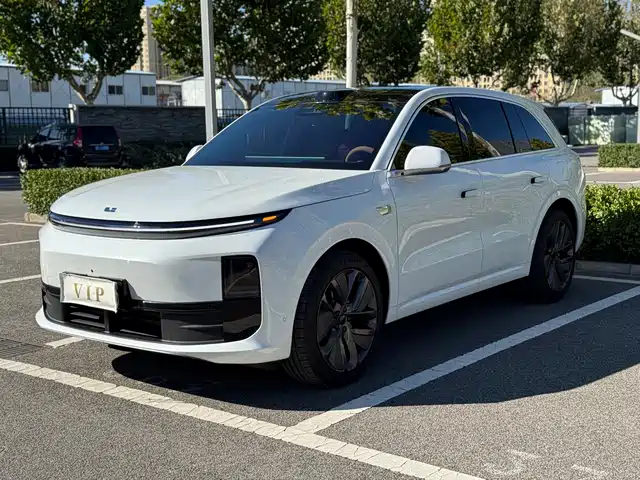 Li Auto L6