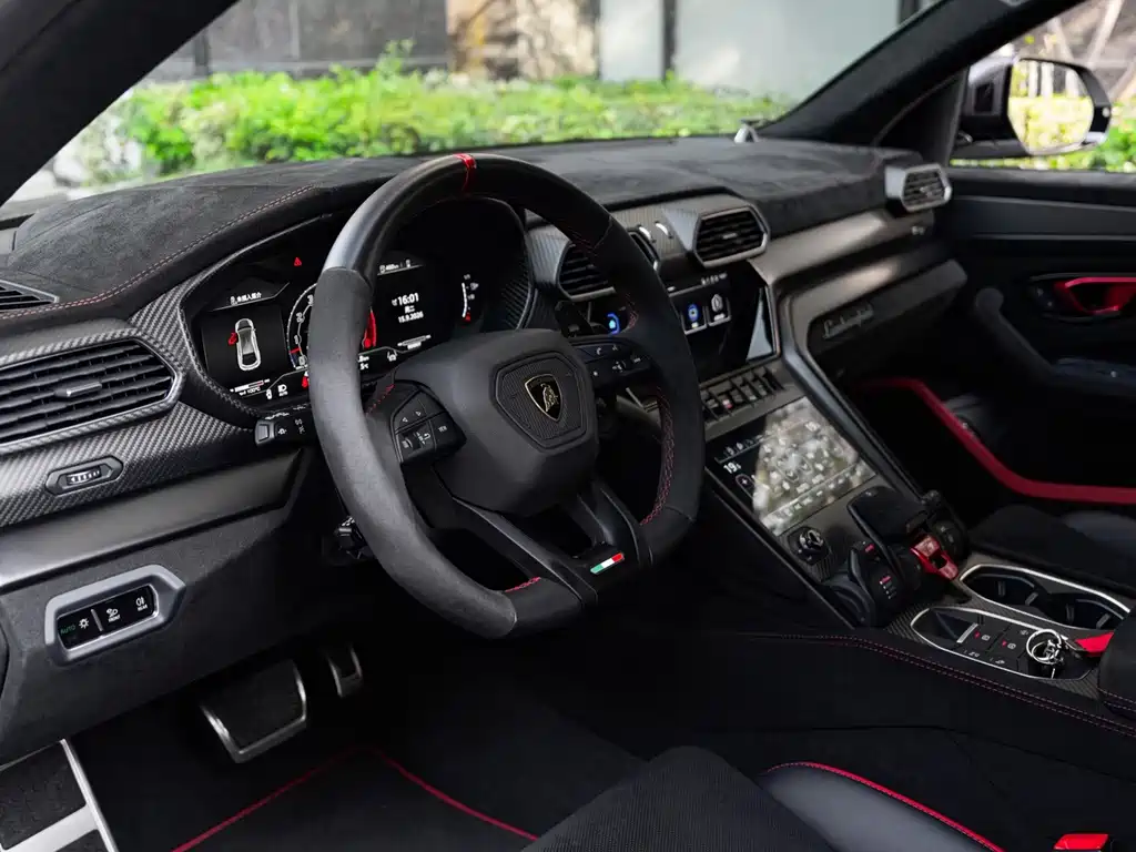 Lamborghini Urus — миниатюра 21