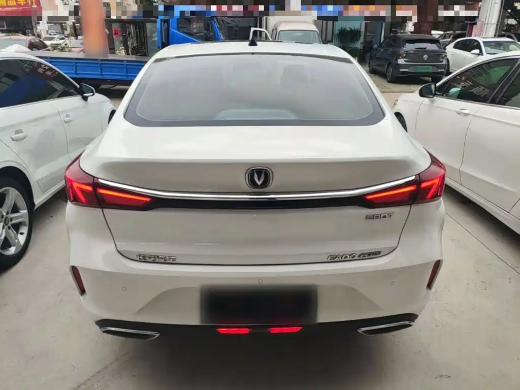 Changan Eado — миниатюра 6