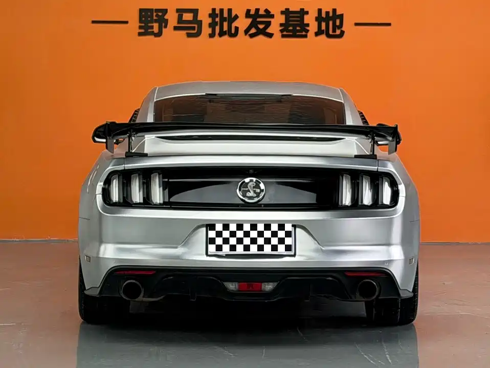Ford Mustang — миниатюра 4
