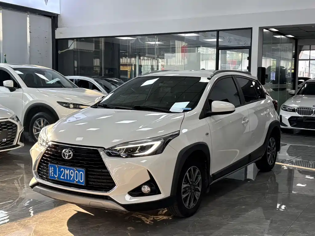 Купить Toyota Yaris L
