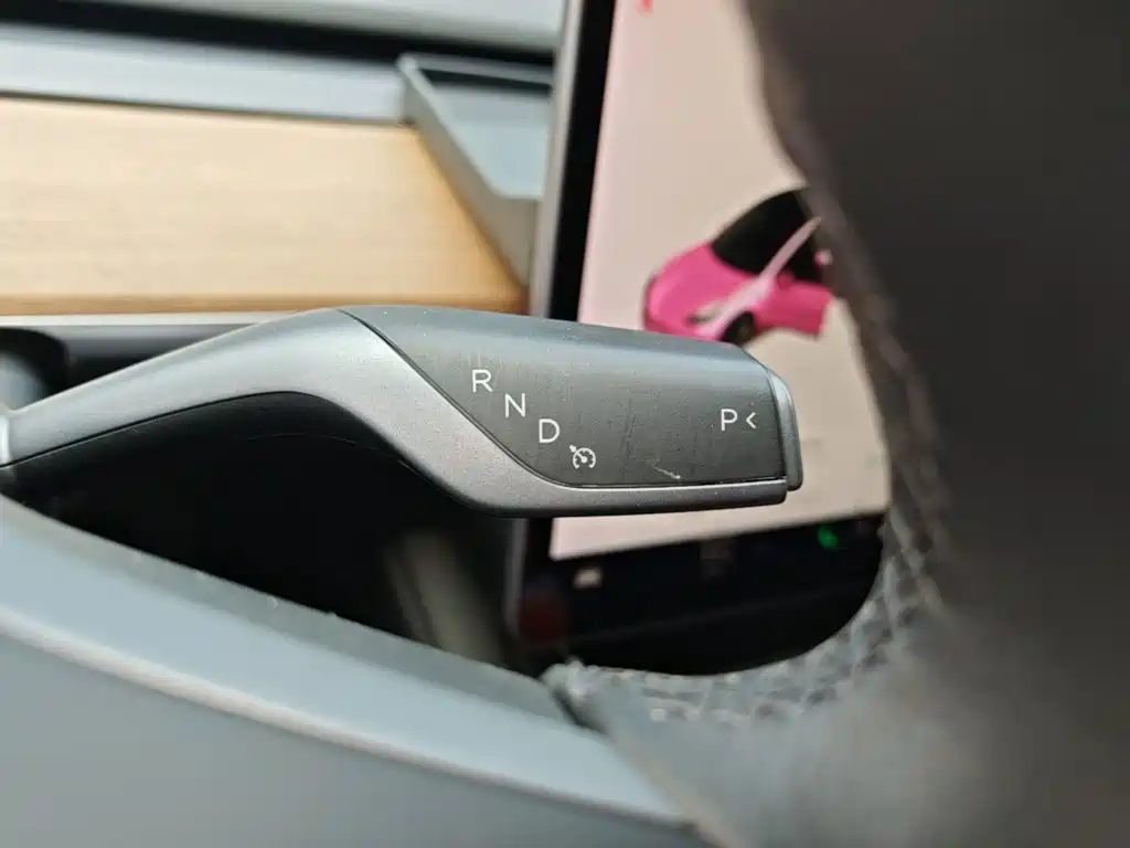 Tesla Model 3 — миниатюра 14