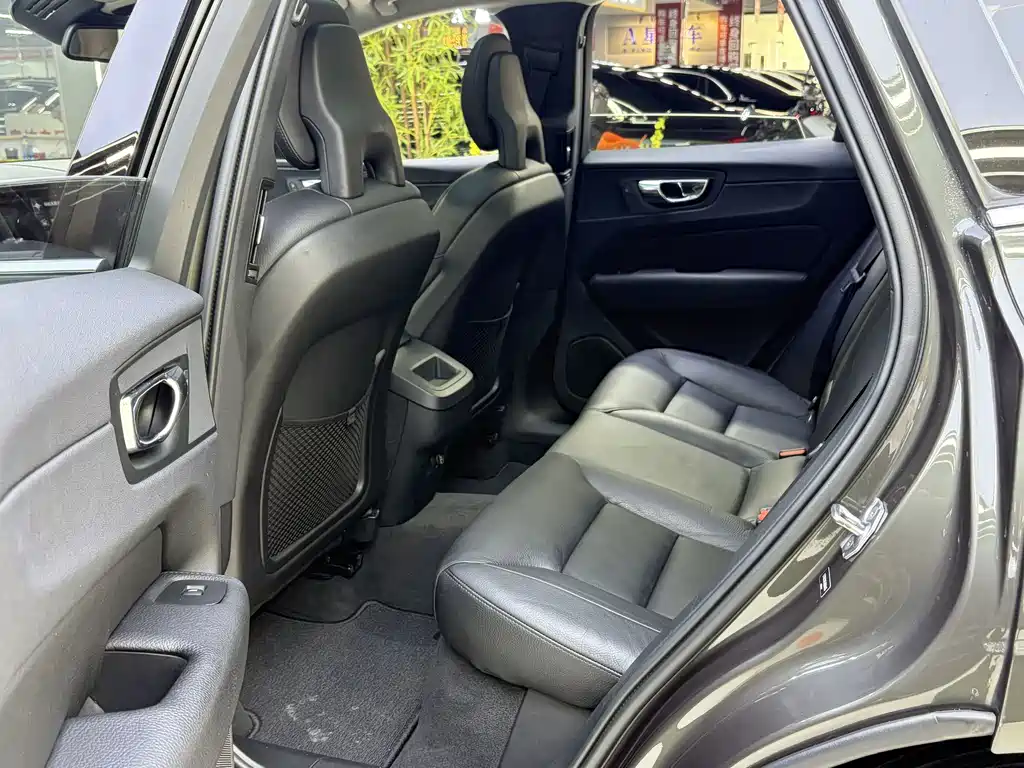 Volvo XC60 — миниатюра 8