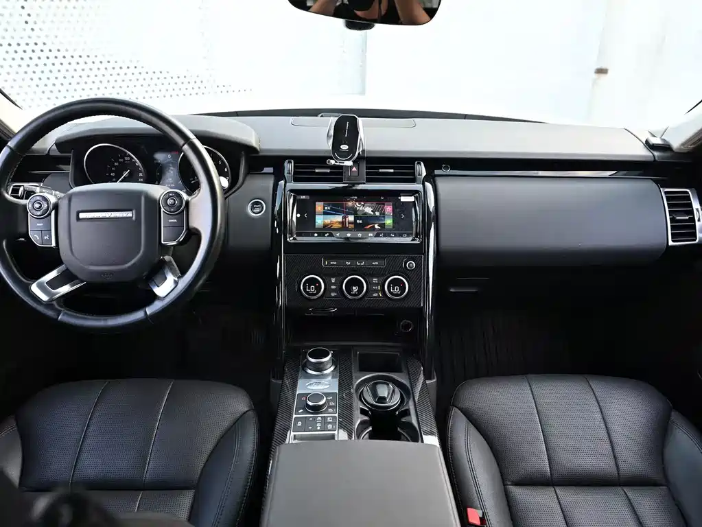 Land Rover Discovery — миниатюра 3