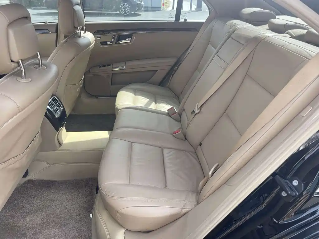 Mercedes-Benz S-Class — миниатюра 9