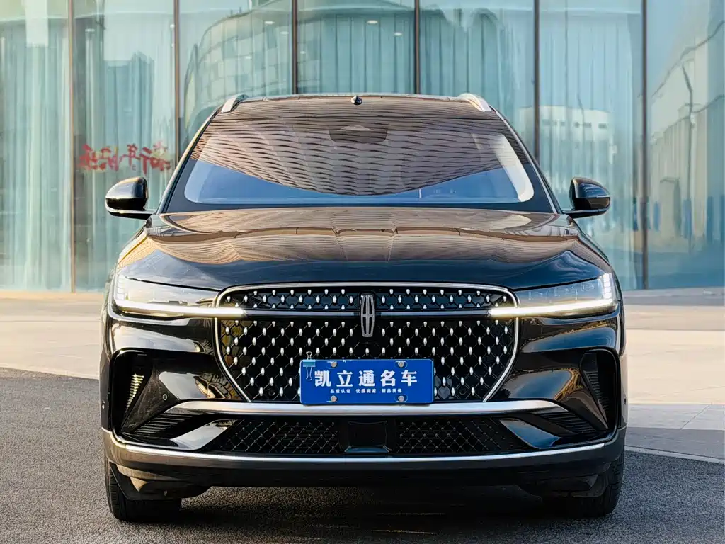 Lincoln Nautilus 2023 2.0T