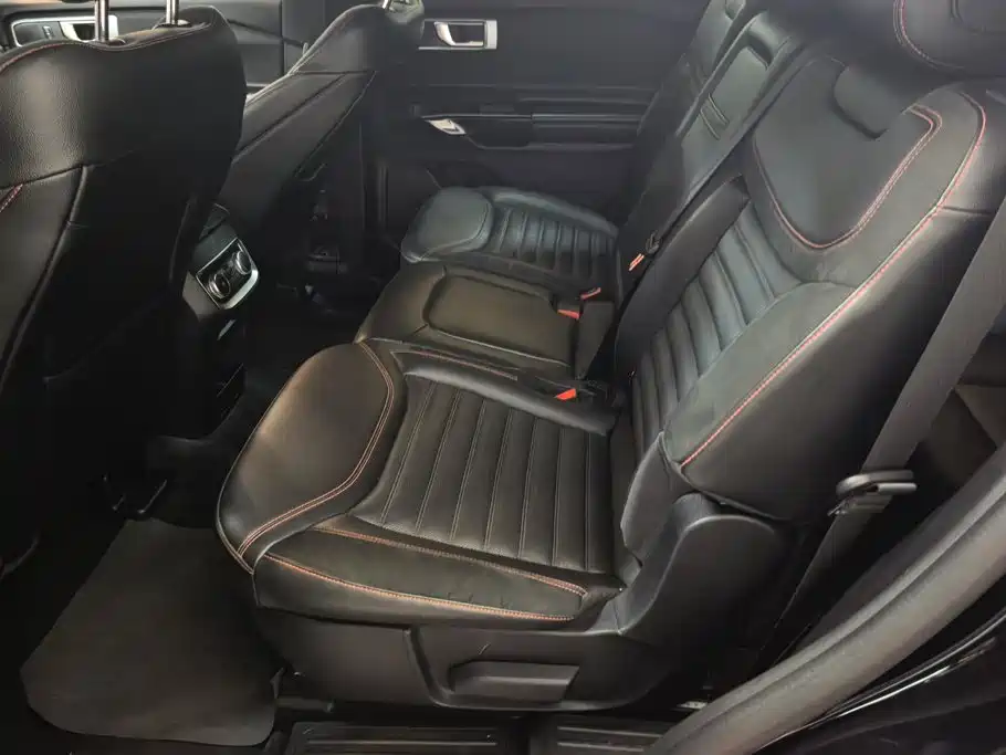 Ford Explorer — миниатюра 11