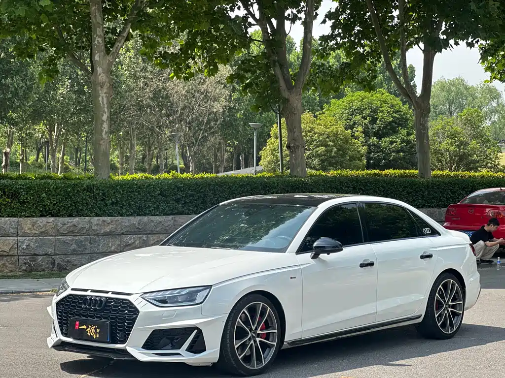 Audi A4L 2020