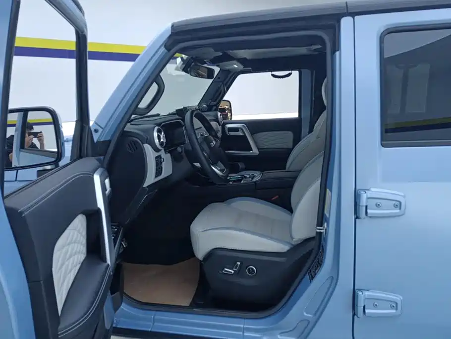 BAIC BJ40 2023 2.0D AT