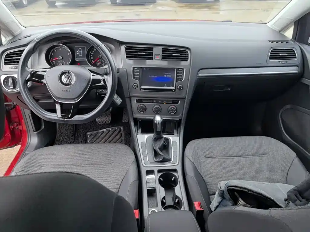 Volkswagen Golf — миниатюра 10