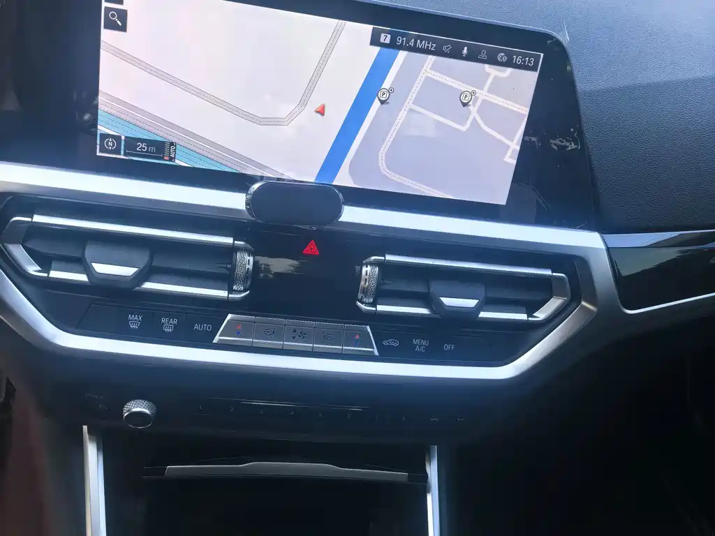 BMW 3 Series — миниатюра 12