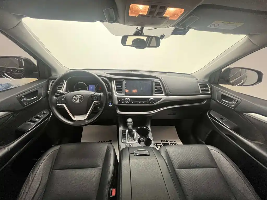Toyota Highlander — миниатюра 28