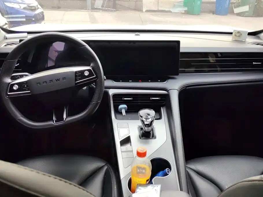 Roewe RX5 — миниатюра 12