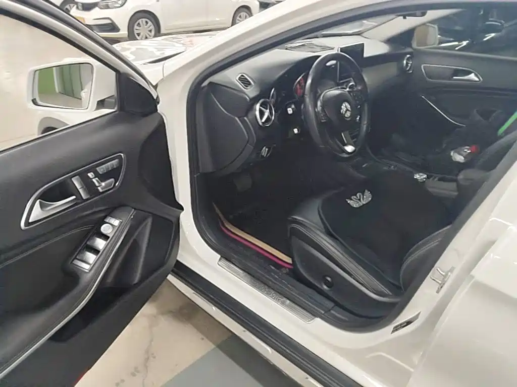 Mercedes-Benz GLA — миниатюра 16