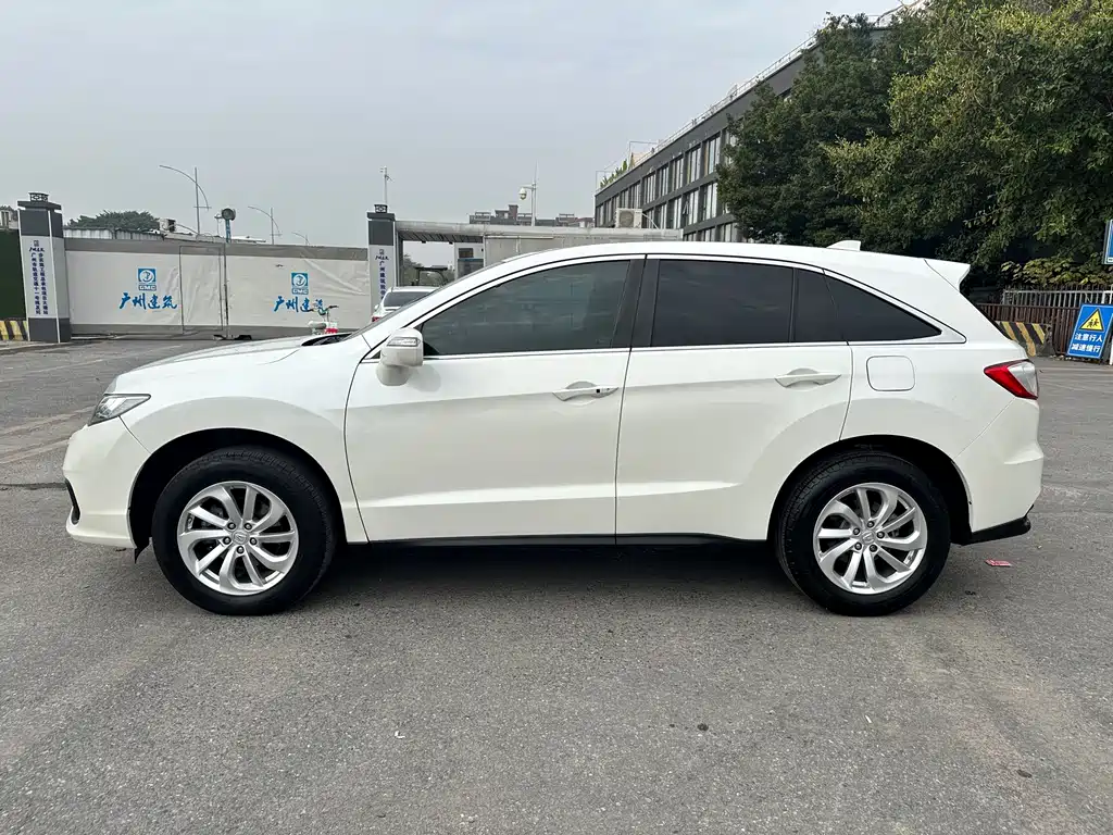 ACURA RDX