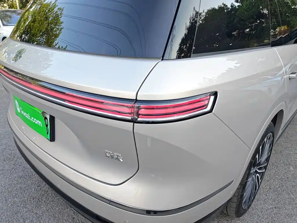 NIO ES8 — миниатюра 8