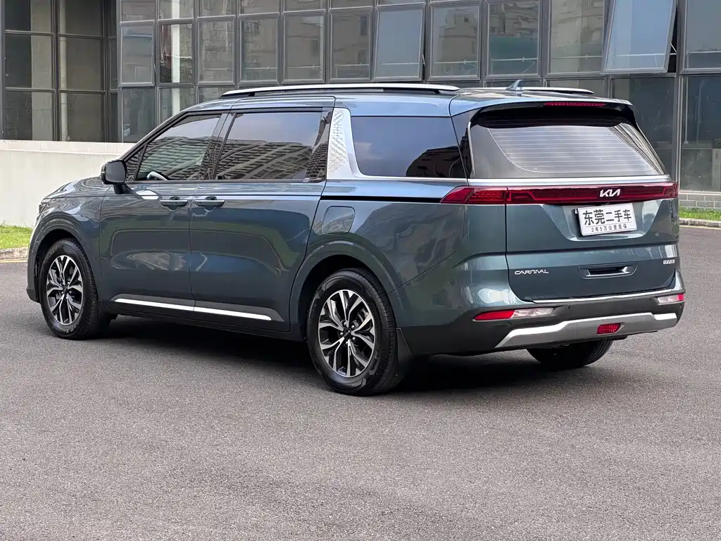 Kia Carnival — миниатюра 13
