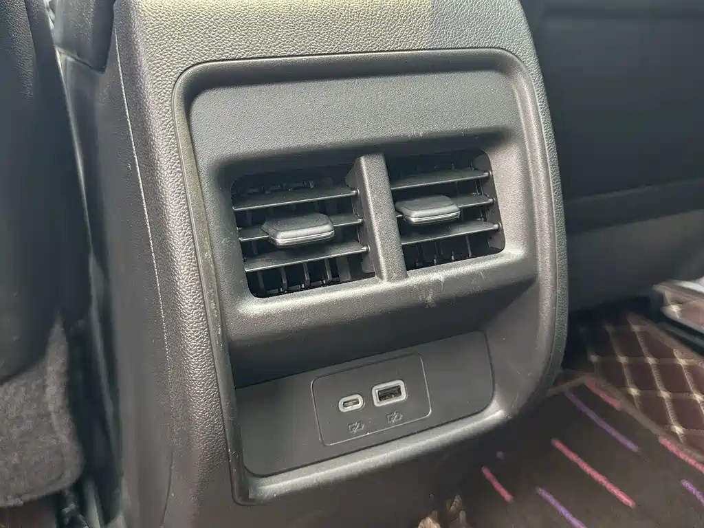 Cadillac XT4 — миниатюра 18