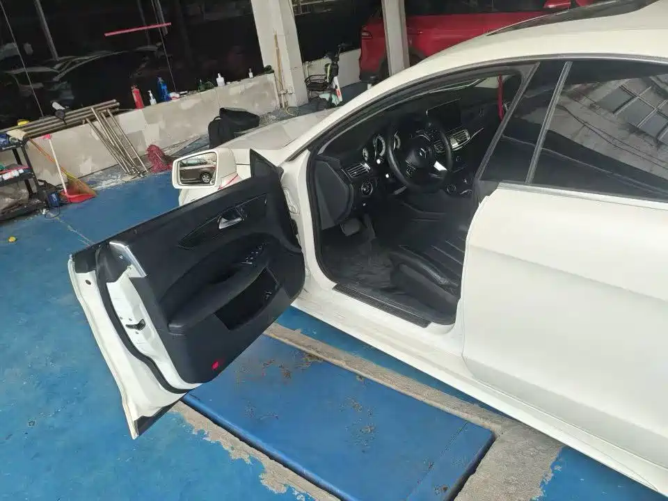 Mercedes-Benz CLS — миниатюра 3
