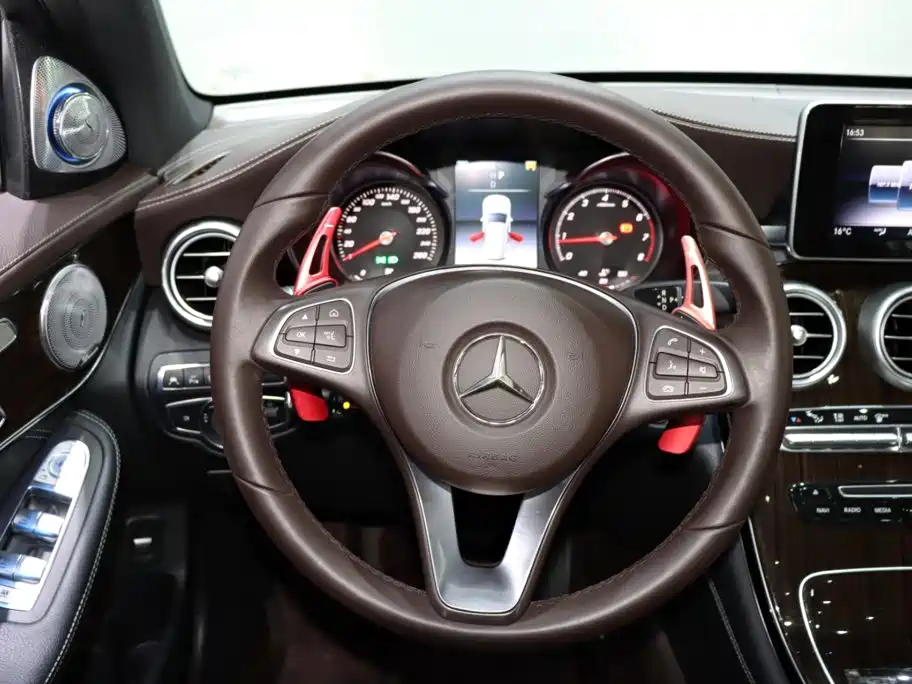 Mercedes-Benz GLC — миниатюра 12