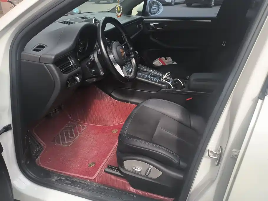 Porsche Macan — миниатюра 8