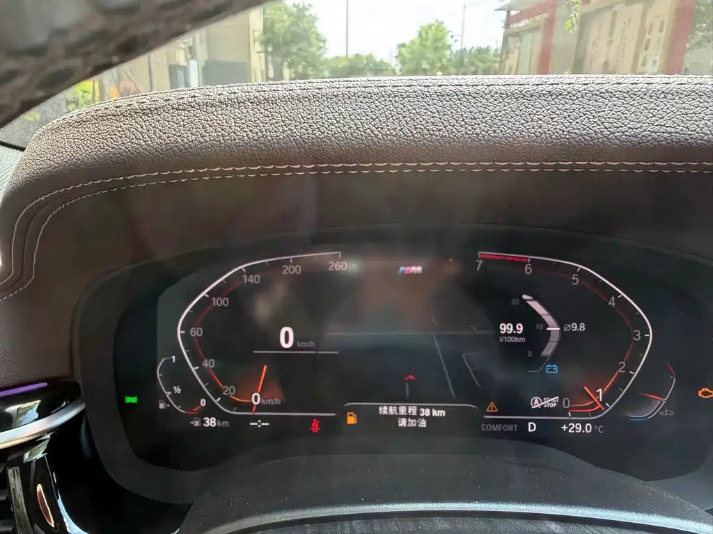BMW 5 Series — миниатюра 10