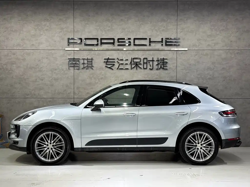 Porsche Macan — миниатюра 4