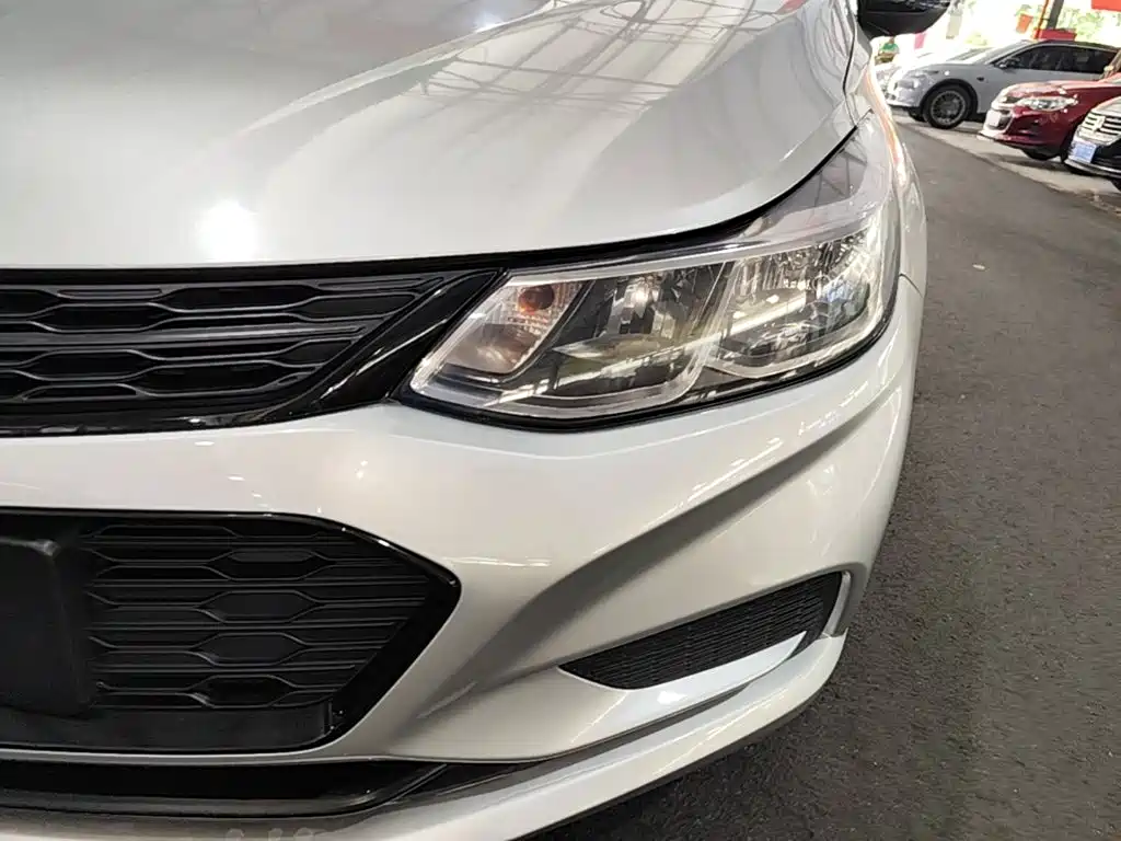 Chevrolet Cruze — миниатюра 24